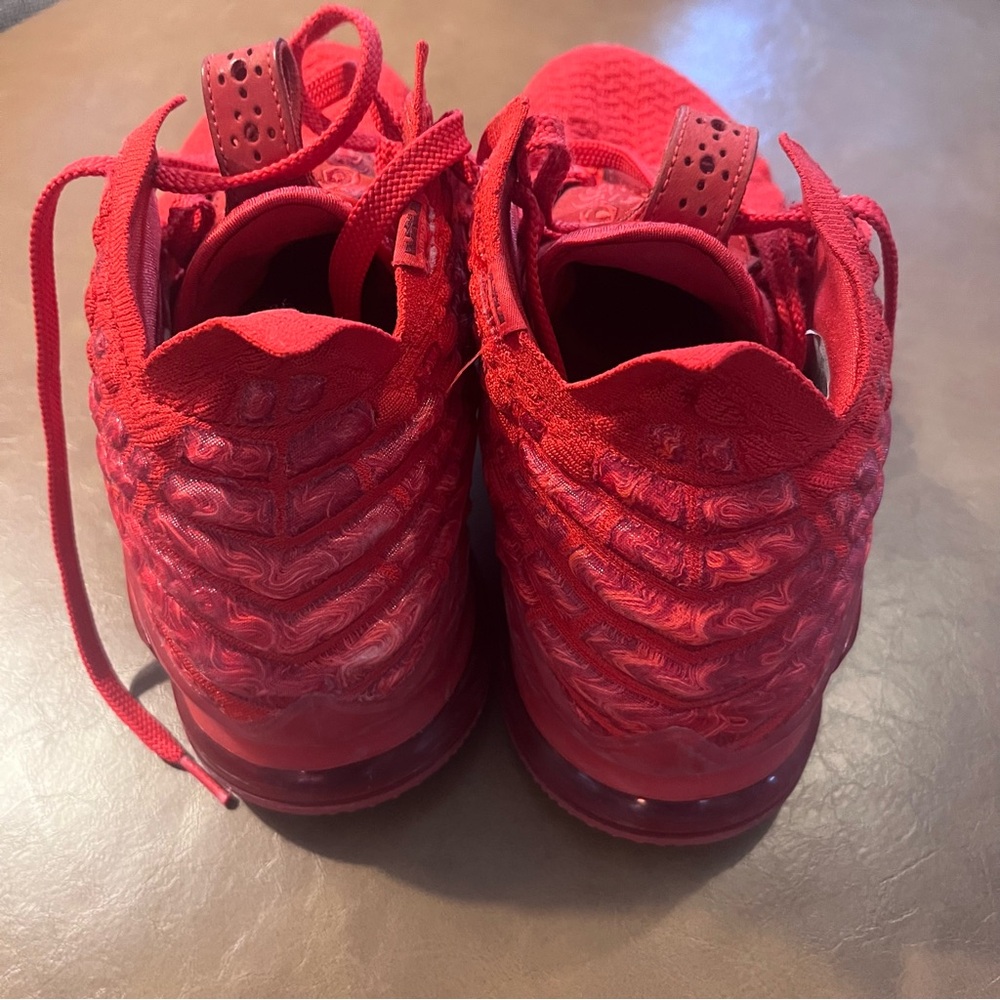 Nike LeBron 17 Red Carpet Baseketball Shoes - Picture 3 of 4